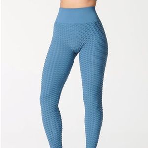 NWT Nux Layer Up Legging in Steely Skies